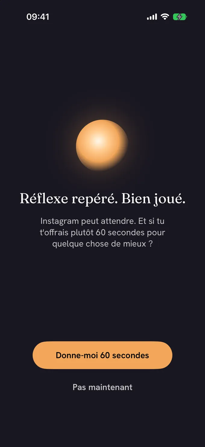 L'écran de rattrapage de Mote : une sphère chaude couleur ambre, le message « Réflexe rattrapé. Bien joué. » et le bouton « Donne-moi 60 secondes ».